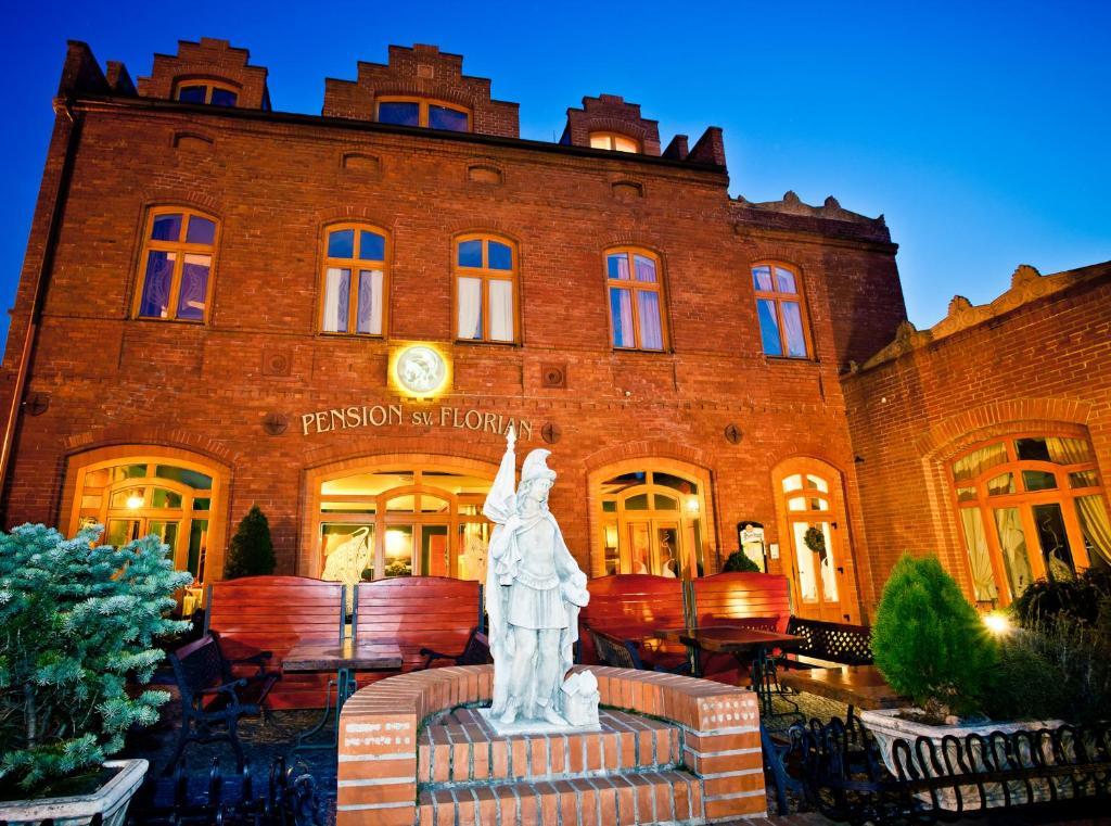 Pension Sv. Florian Hlucin Exterior photo